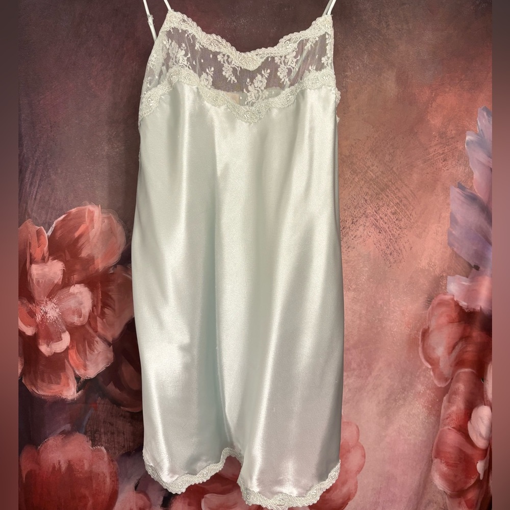 Vintage Delicates Sea foam green tint Slip Size M